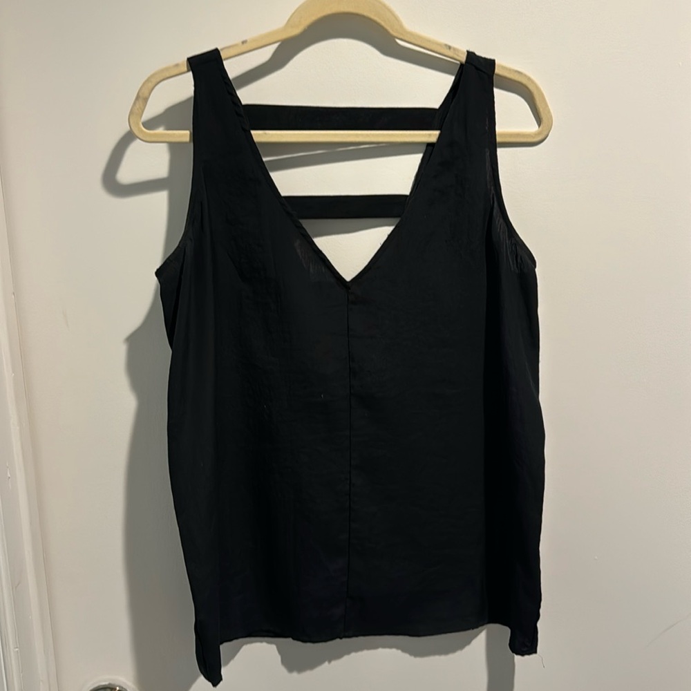 Forever 21 Black Open Back Blouse Tank Top Sz M